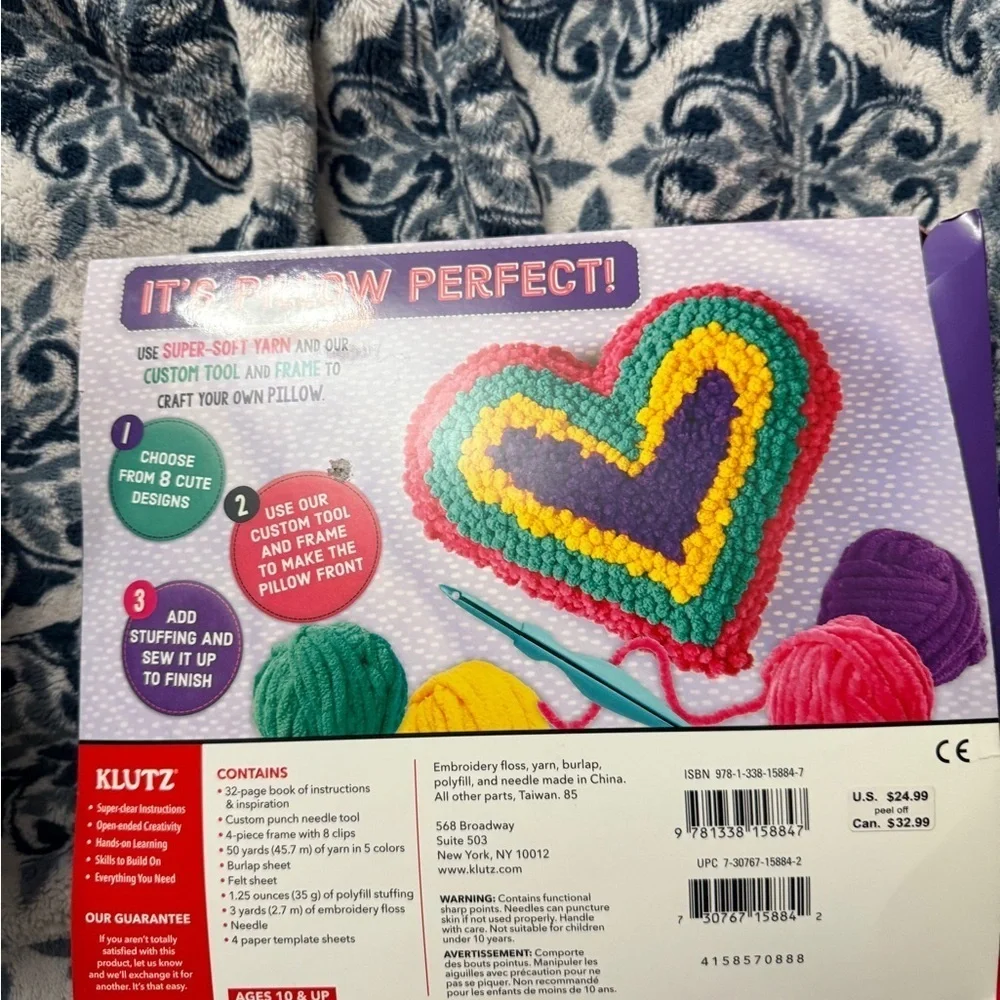Klutz Punch Yarn Pillow Kit - New